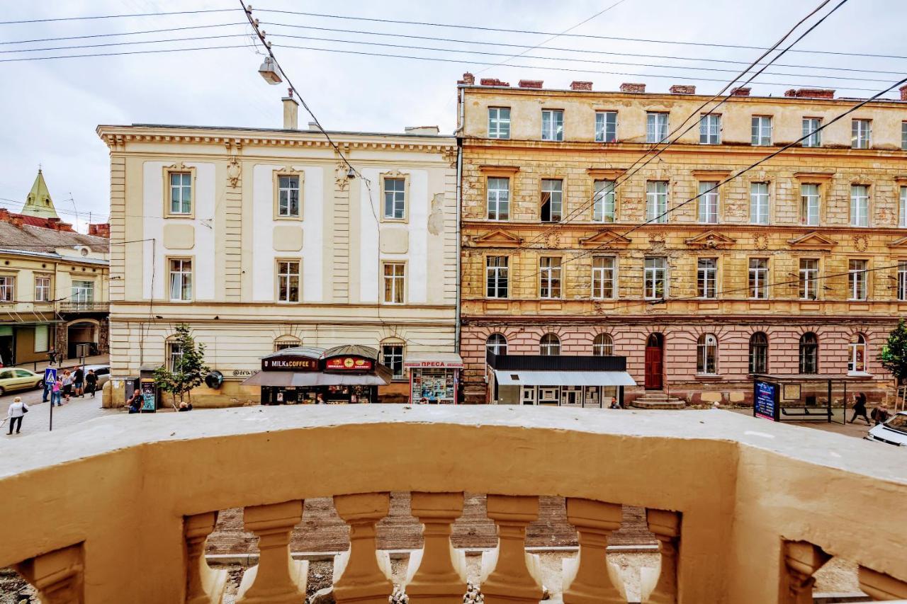 Family Apartments In Lviv Center With Balcony Esterno foto