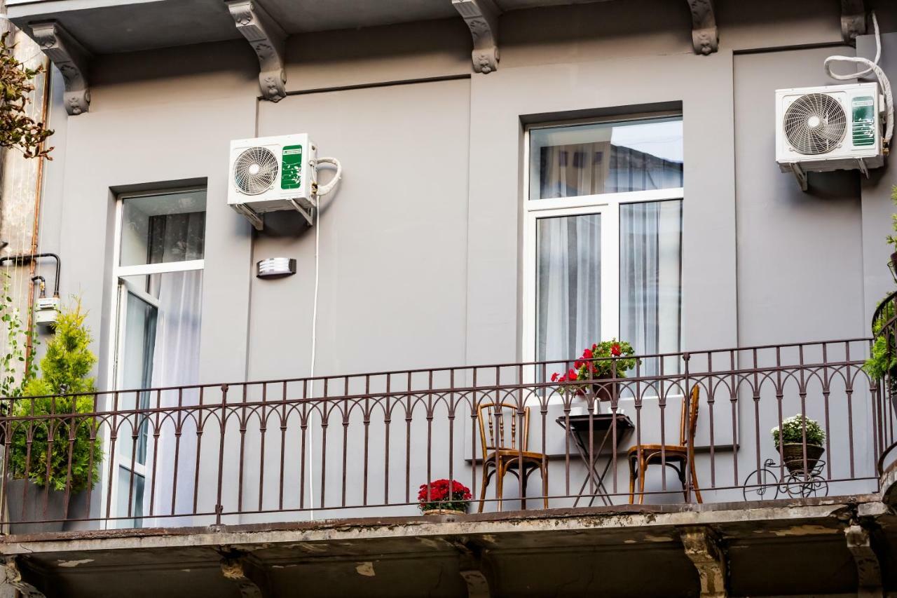 Family Apartments In Lviv Center With Balcony Camera foto